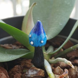 Champignon bleu – déco de jardin féérique