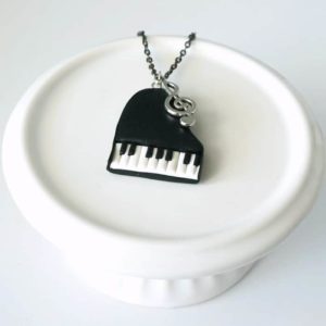 Collier Piano à queue noir et blanc