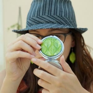 Miroir de poche feuilles vertes – Miroir rond décoré
